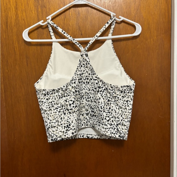 old navy tank top - Picture 3 of 5